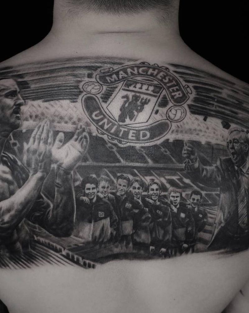 曼联+伊布纹身图片_背部欧美写实纹身图案
