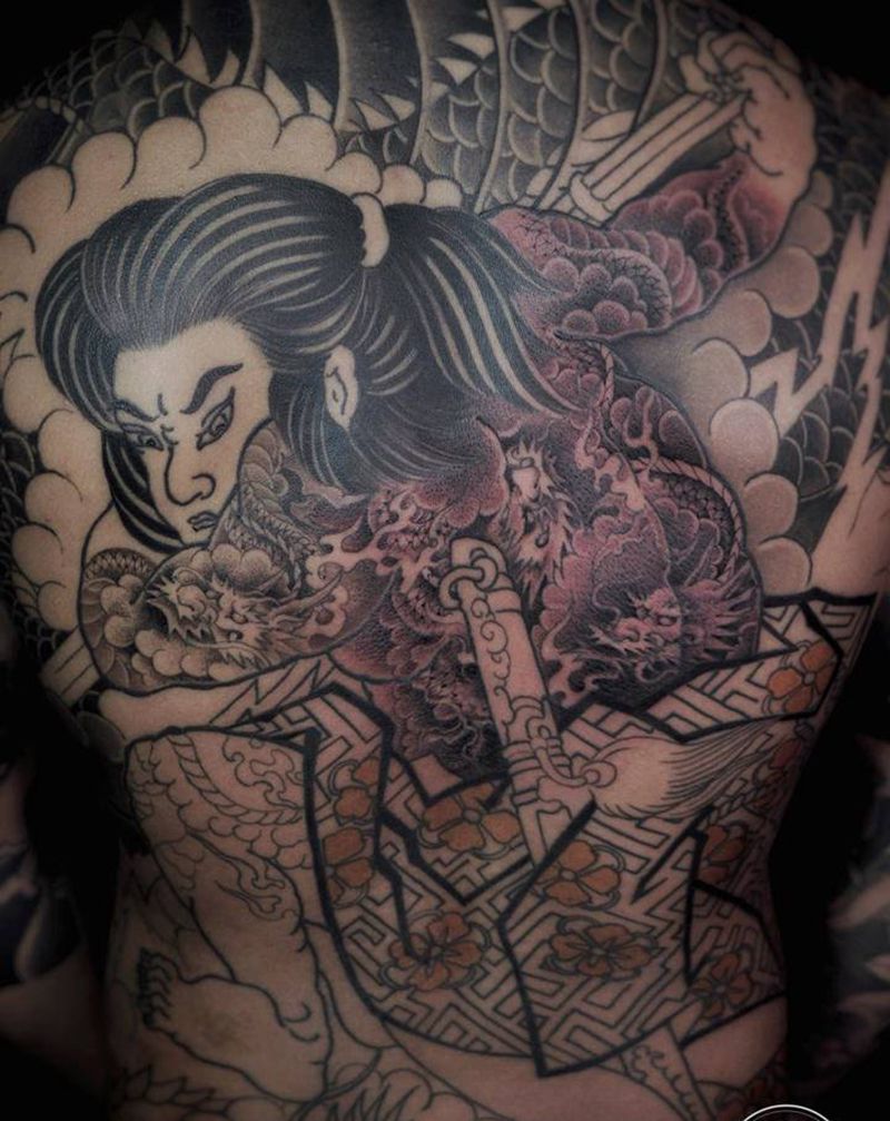 九纹龙纹身纹身图片_老传统纹身图案