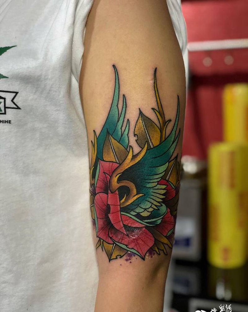 翅膀纹身图片_手臂New School翅膀 花鬼绣文化纹身图案