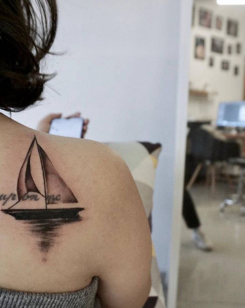 帆船纹身图片_背部遮盖纹身图案