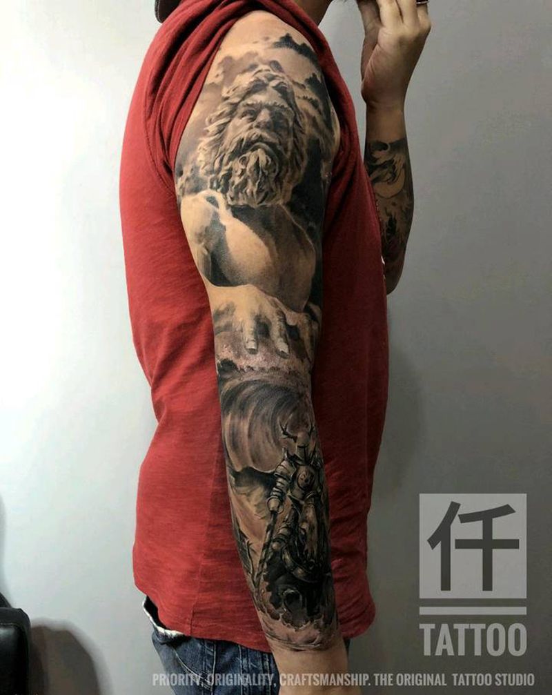 原创波塞冬拼接欧美黑灰写实花臂纹身图片_手臂欧美写实纹身图案