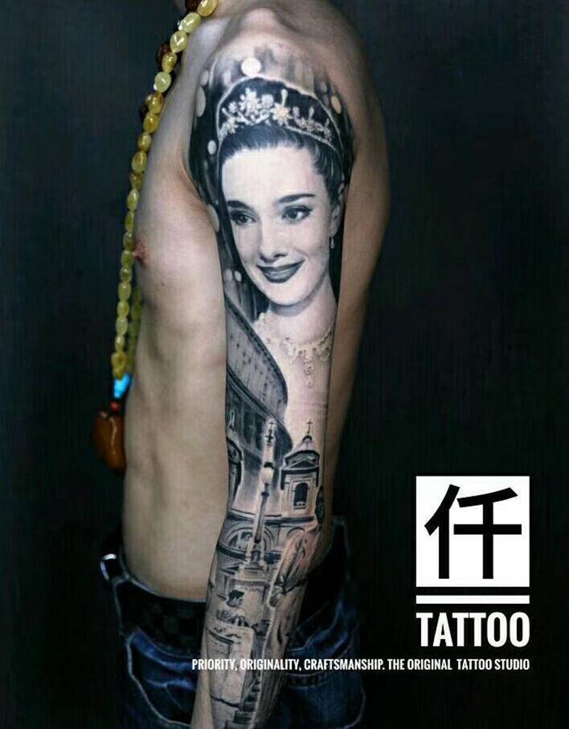 原创欧美黑灰写实罗马假日纹身图片_手臂欧美写实纹身图案