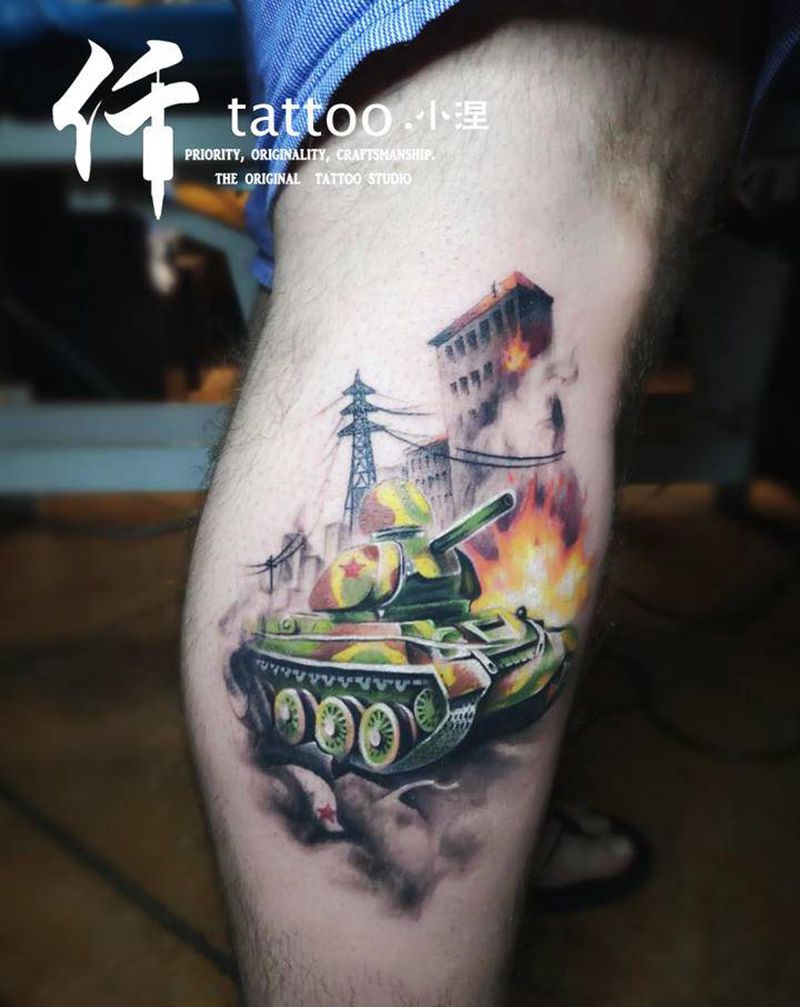 坦克纹身图片_腿部纹身图案
