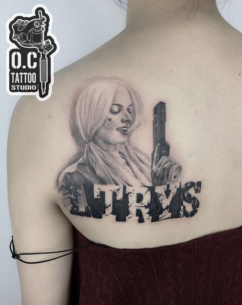 哈利奎茵纹身图片_背部欧美写实纹身图案