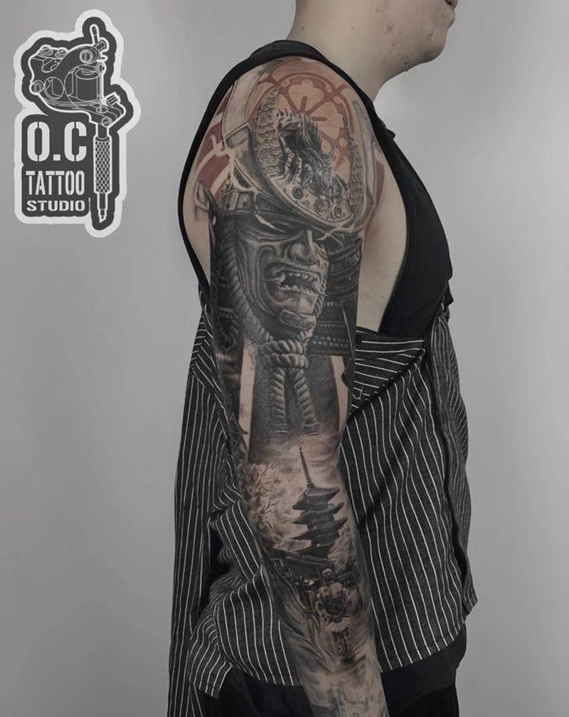 武士接花臂纹身图片_手臂欧美写实纹身图案