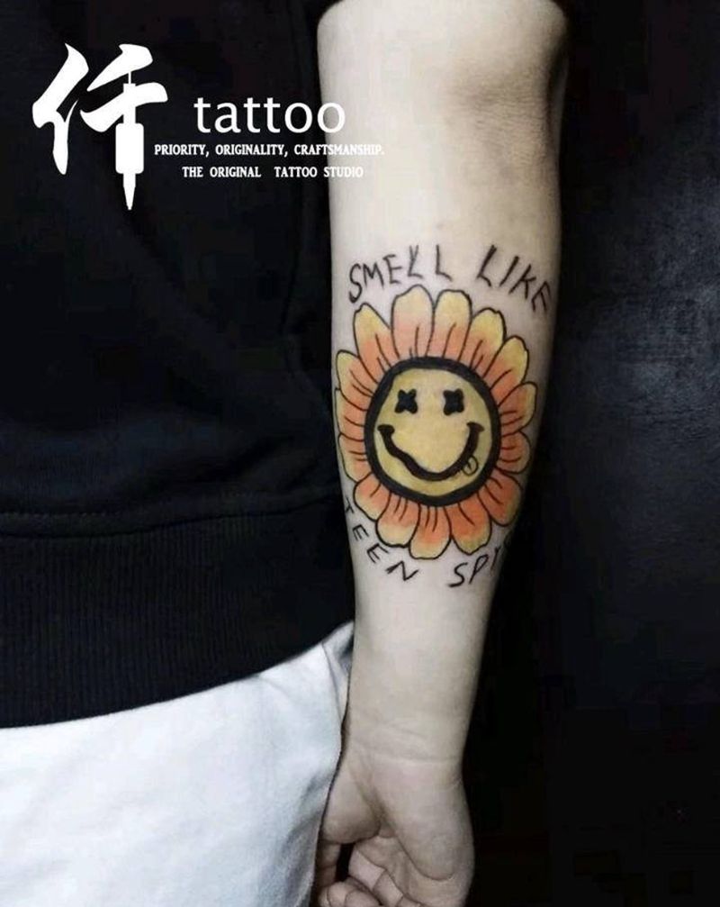 花纹身图片_手臂纹身图案