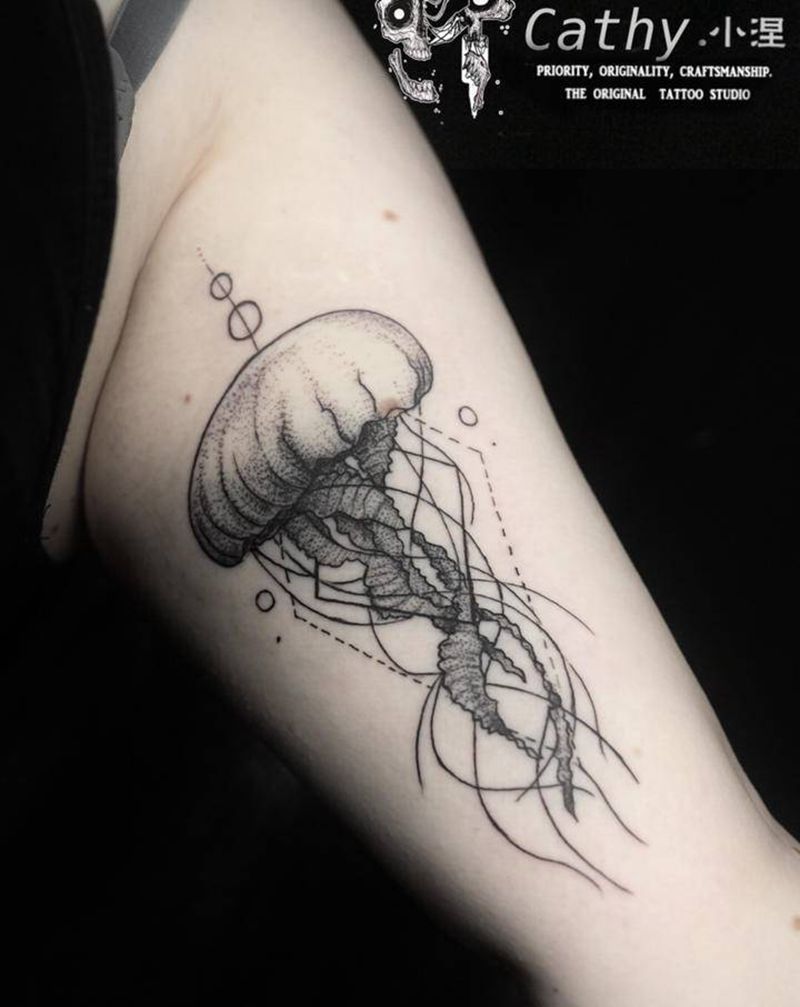 点刺水母纹身图片_手臂点刺纹身图案