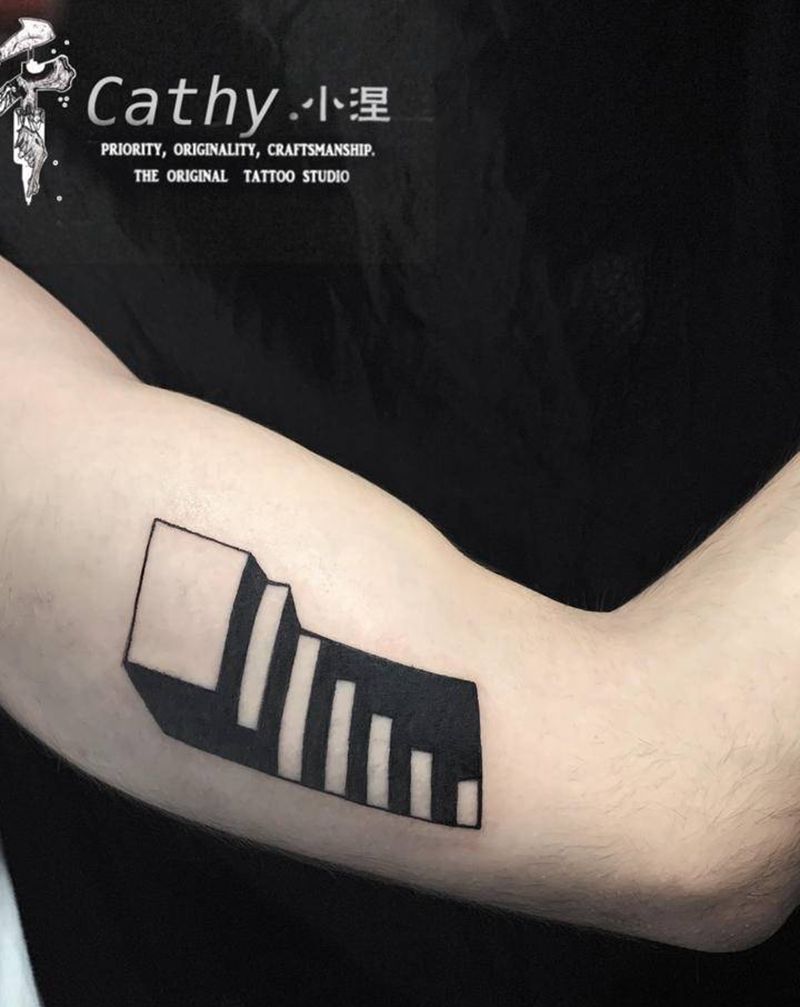 西班牙小哥的纹身纹身图片_手臂纹身图案