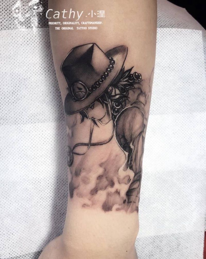 海贼王-艾斯纹身图片_手部动漫纹身图案