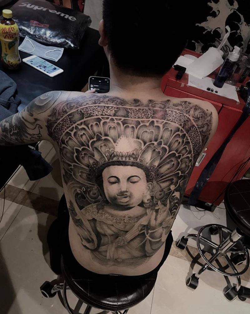 佛纹身图片_背部新传统纹身图案