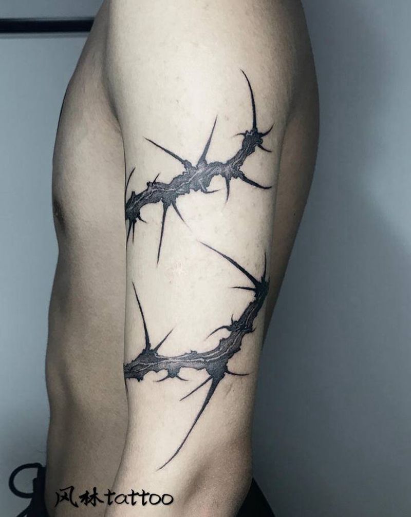 荆棘纹身图片_手臂点刺荆棘纹身图案
