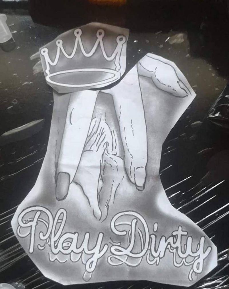 关注ins看原作品纹身图片_颈部欧美写实纹身图案