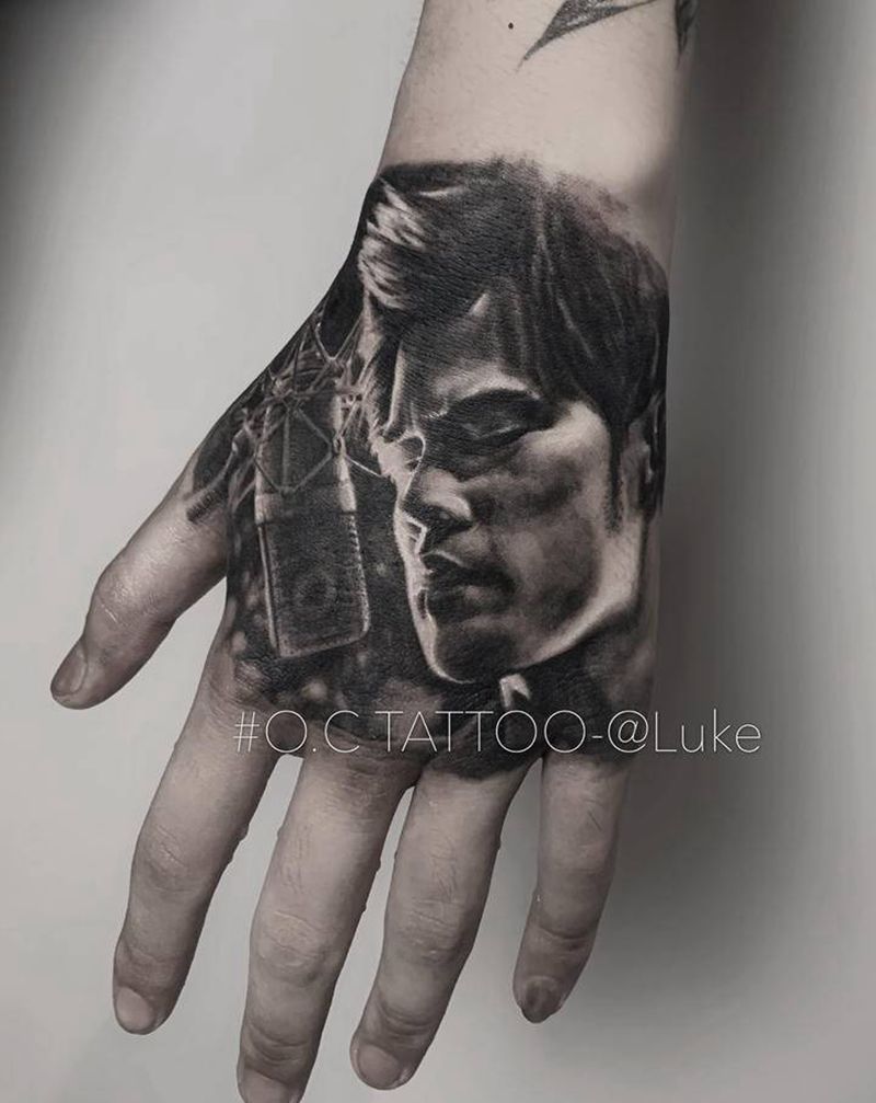 Jay纹身图片_手部欧美写实纹身图案