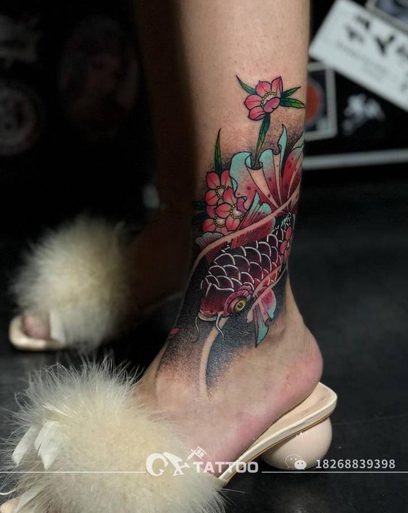 金鱼纹身图片_腿部脚部新传统鬼绣文化金鱼纹身图案