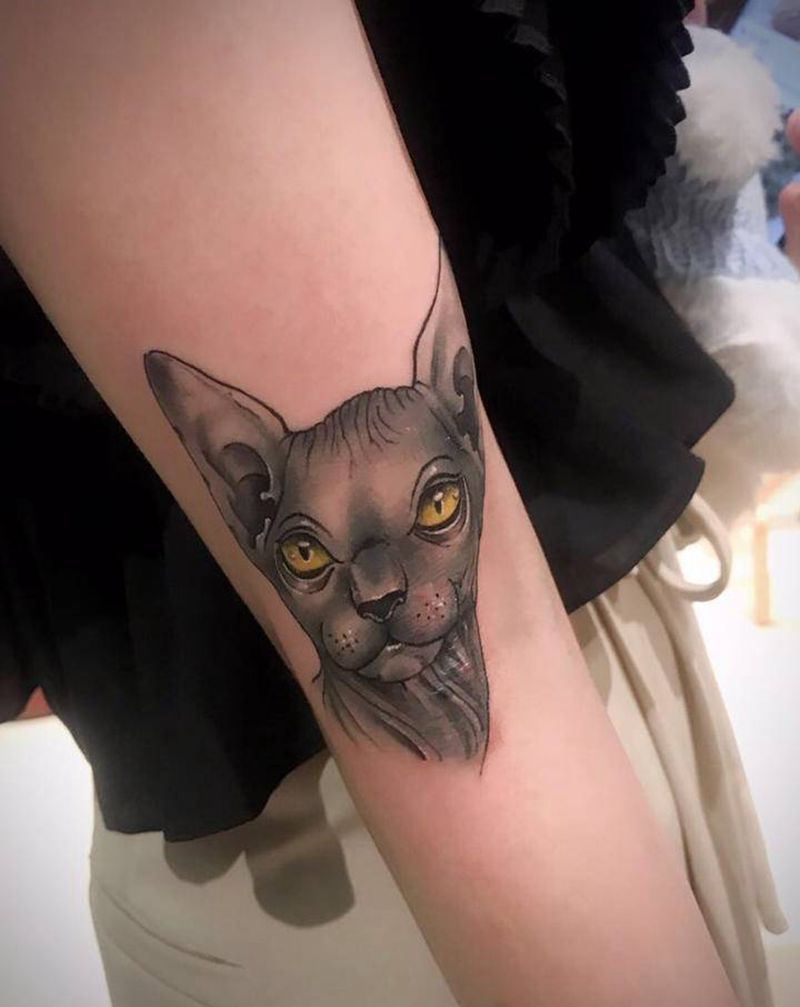 纹身疤痕遮盖纹身图片_手部欧美写实纹身图案