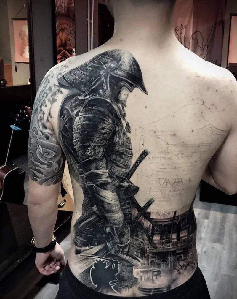 武士纹身图片_背部欧美写实纹身图案