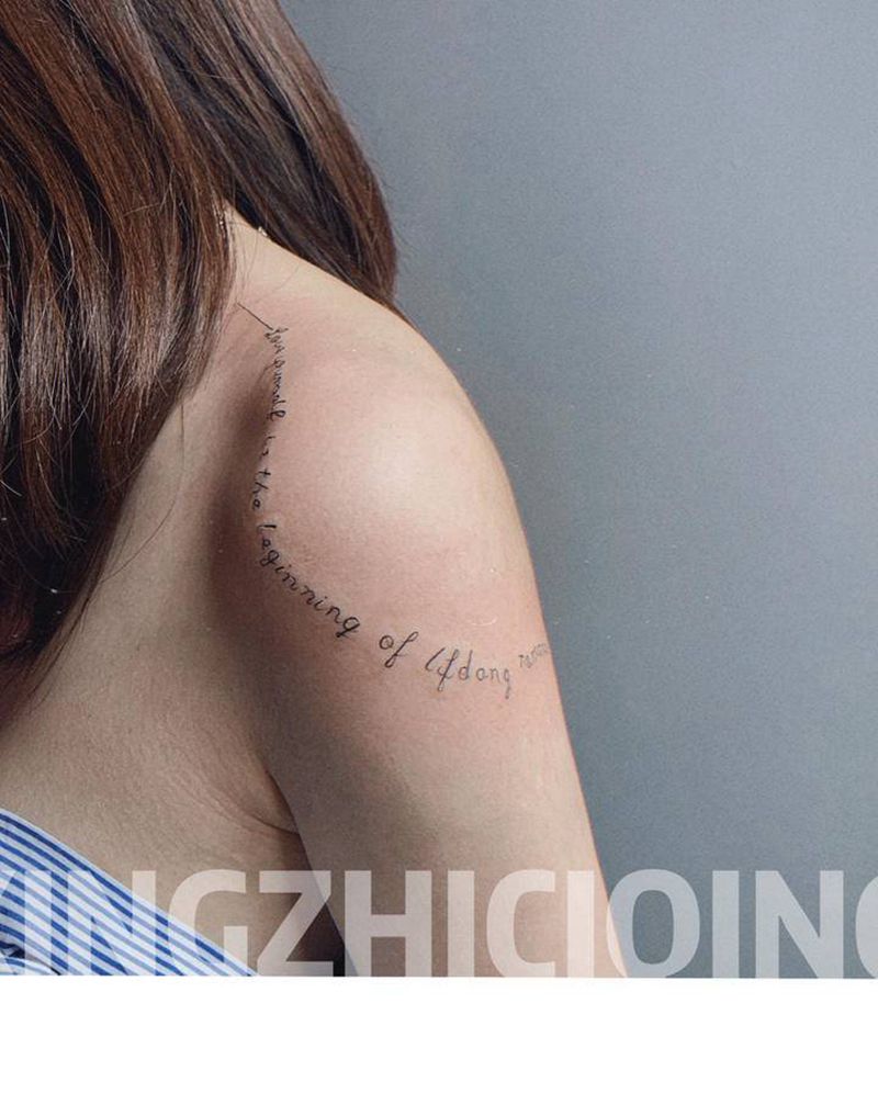 肩膀英文纹身图片_肩部手臂纹身图案