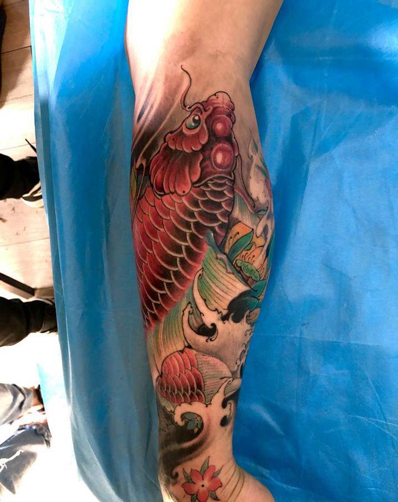 鱼纹身图片_腿部新传统水彩纹身图案