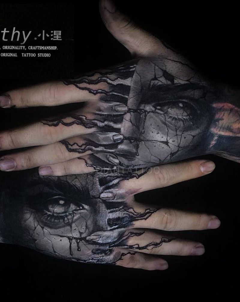 爆手背纹身图片_手部欧美写实原创设计重庆暗黑写实纹身图案