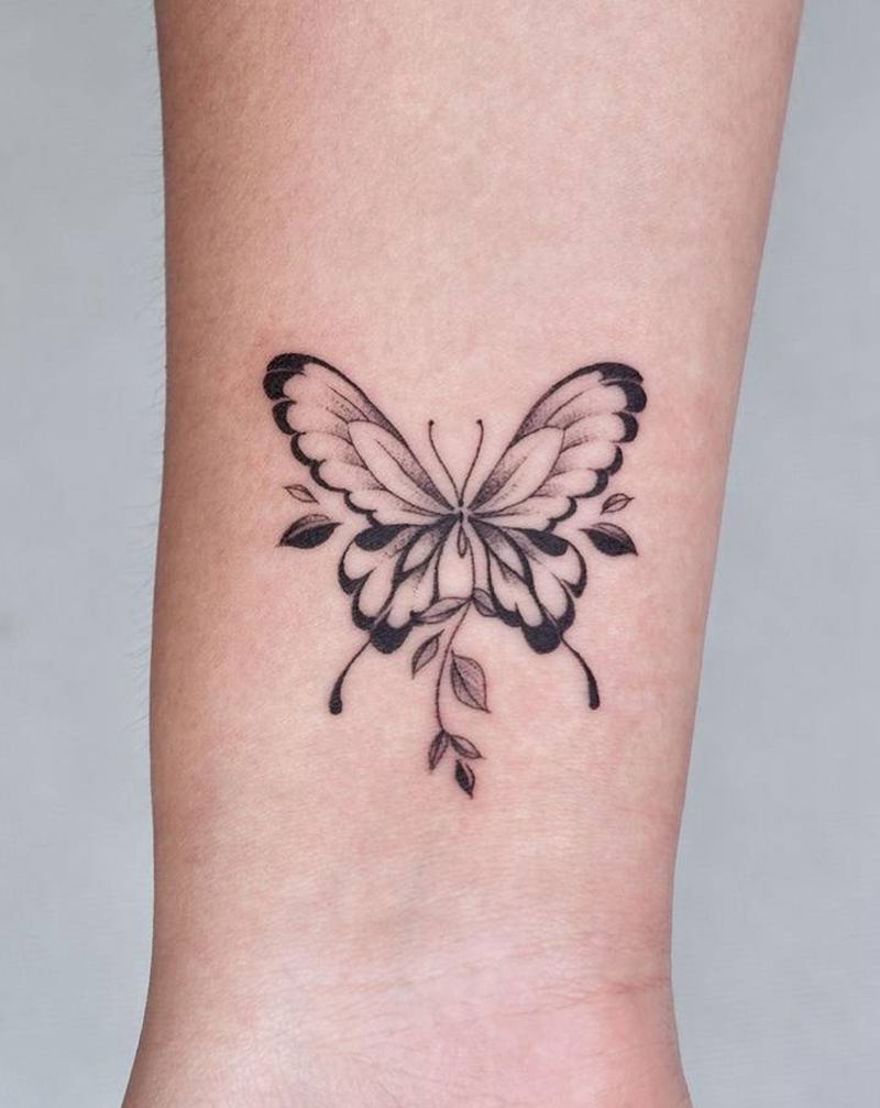 蝴蝶纹身图片_手臂New School纹身图案