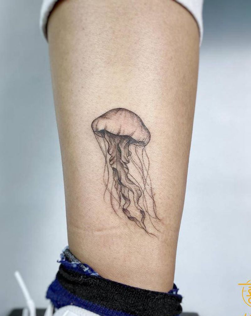 水母纹身图片_腿部New School纹身图案