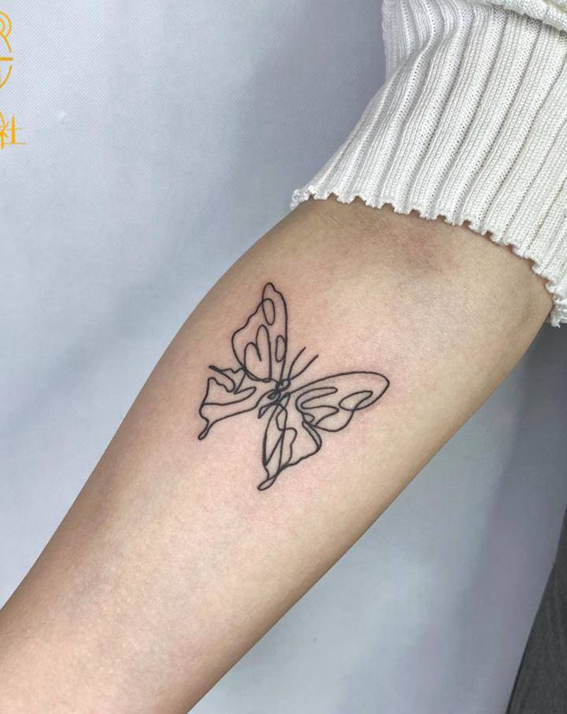 蝴蝶纹身图片_手臂几何纹身图案