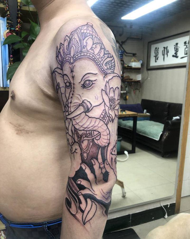 象神纹身图片_臀部新传统纹身图案