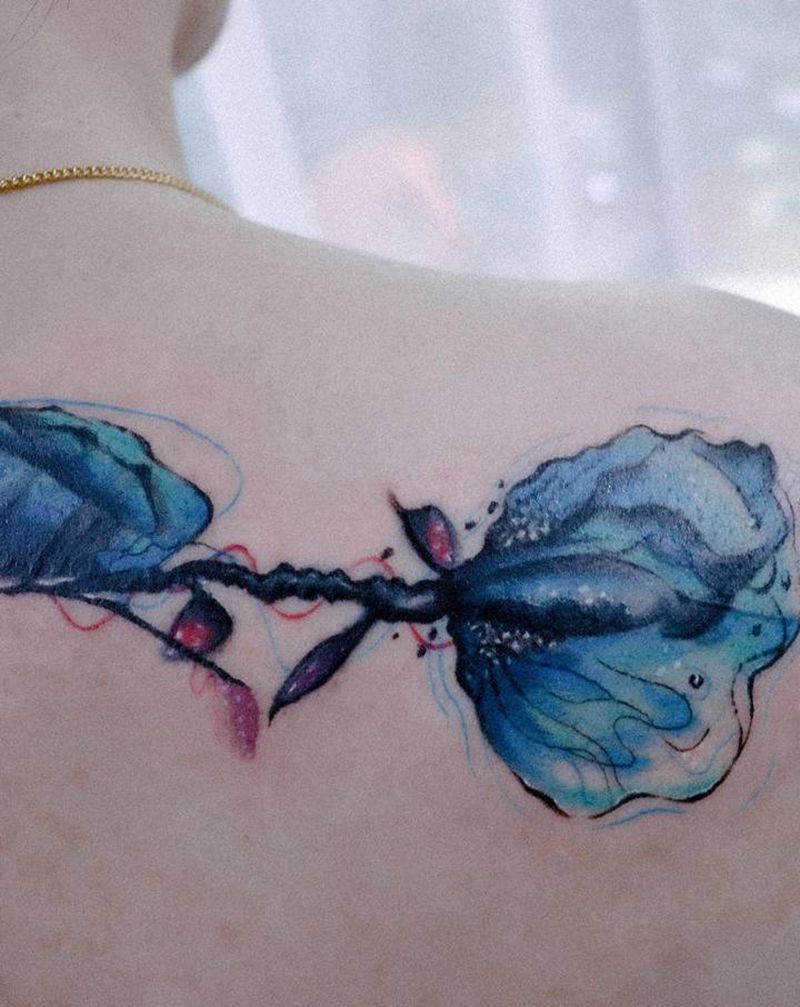 遮盖纹身图片_肩部水彩纹身图案