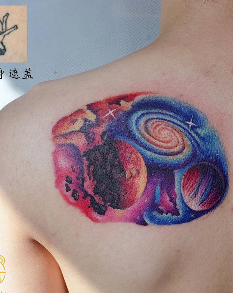 星球遮盖纹身图片_背部欧美写实纹身图案