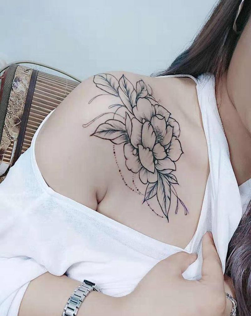 素华纹身图片_臀部纹身图案