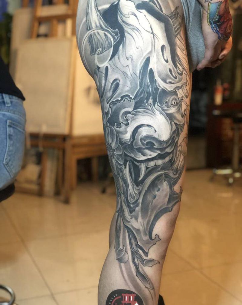 般若纹身图片_臀部腿部新传统点刺般若 菊花纹身图案