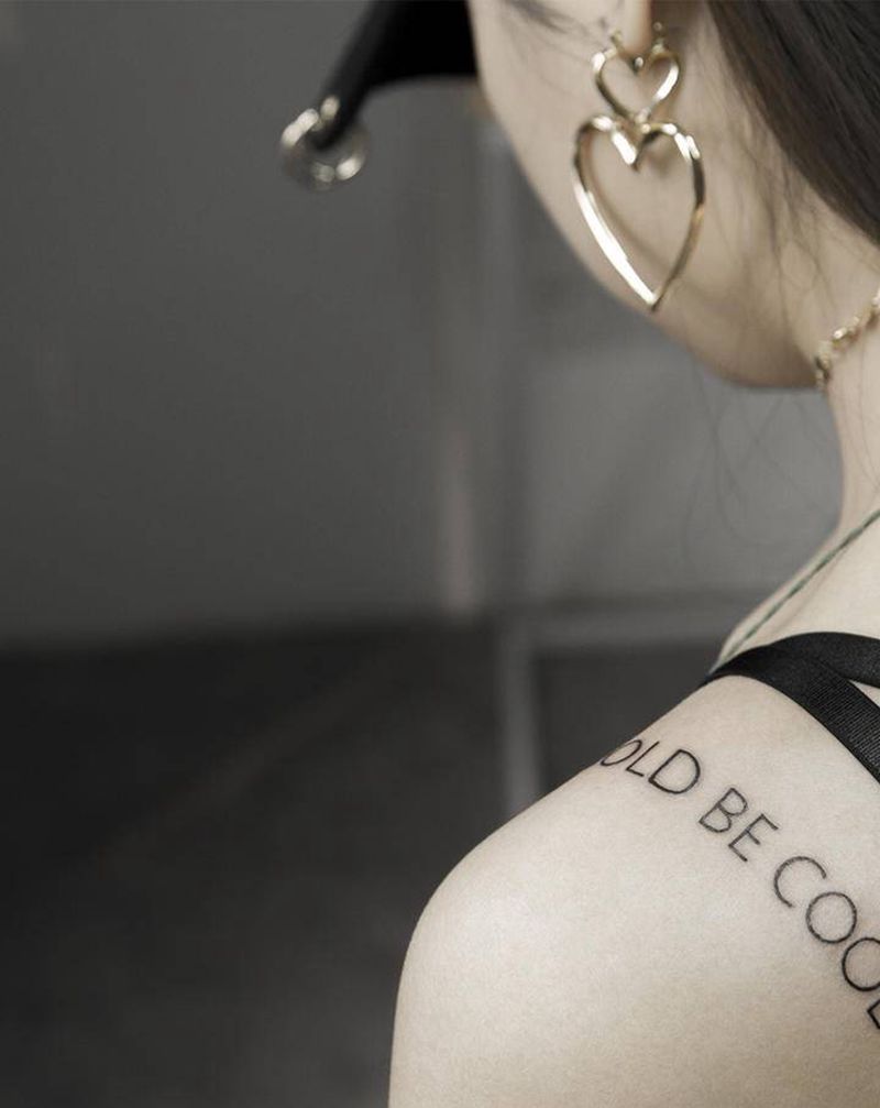 肩纹身图片_手臂肩部几何Old School纹身图案