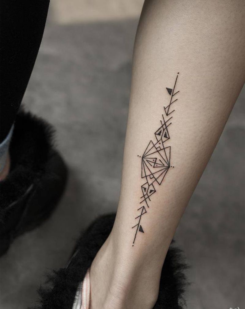 几何纹身图片_腿部脚部Old School几何纹身图案