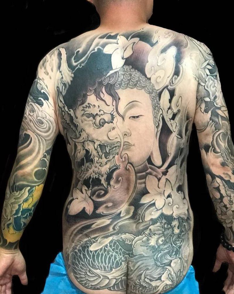 善恶一念纹身图片_肩部新传统纹身图案