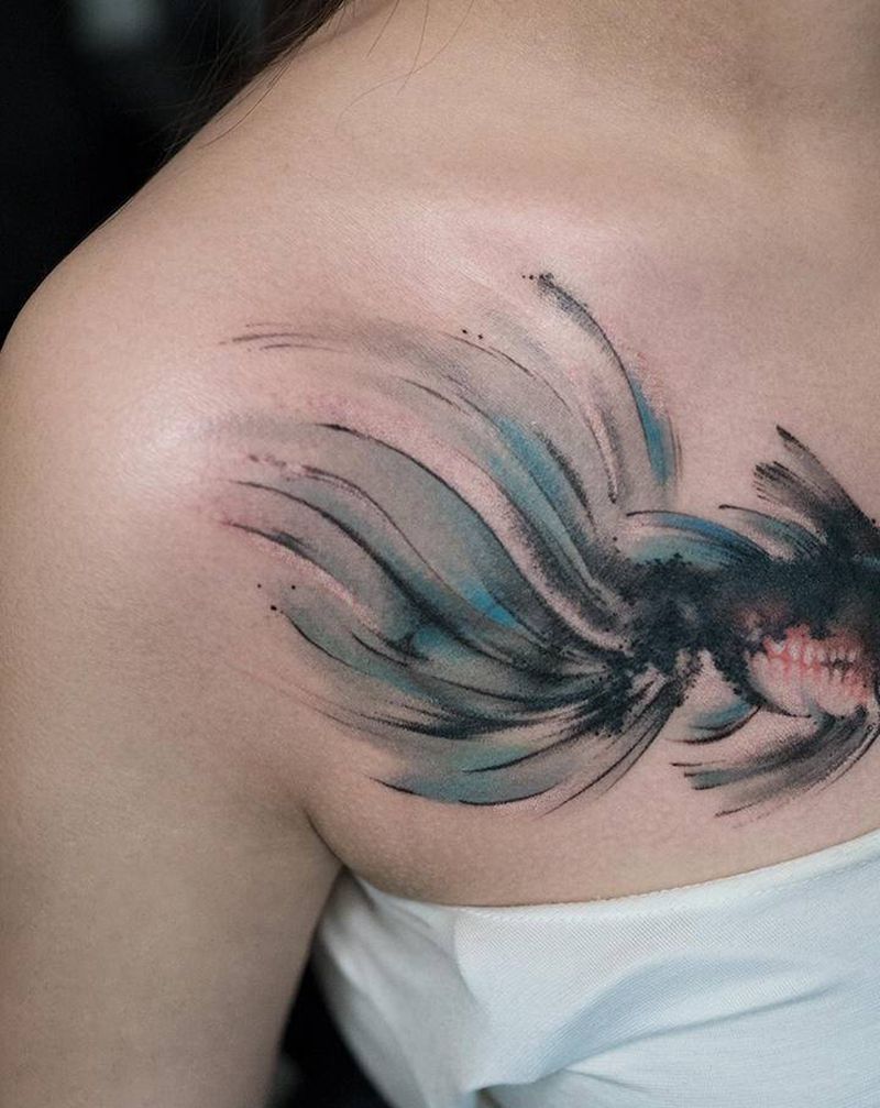 春游纹身图片_肩部水彩纹身图案