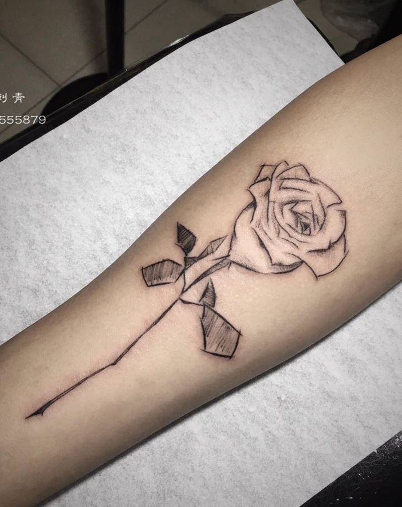 玫瑰纹身图片_手臂手部几何新传统花玫瑰纹身图案