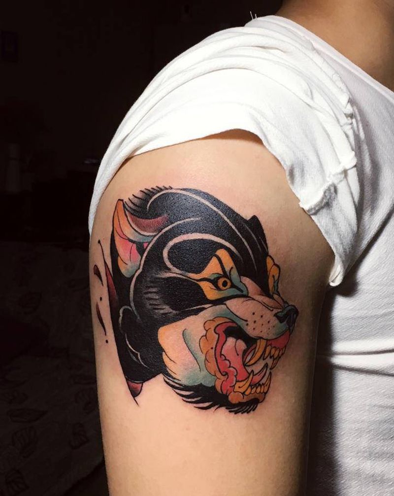 狼纹身图片_手臂手部New School遮盖狼头纹身图案