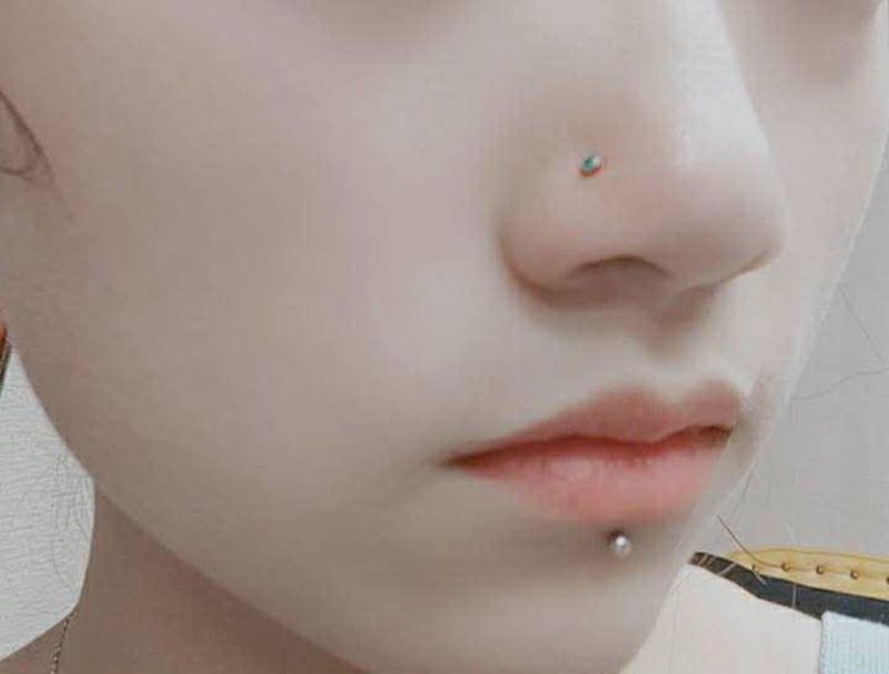 鼻钉纹身图片_鼻子纹身图案