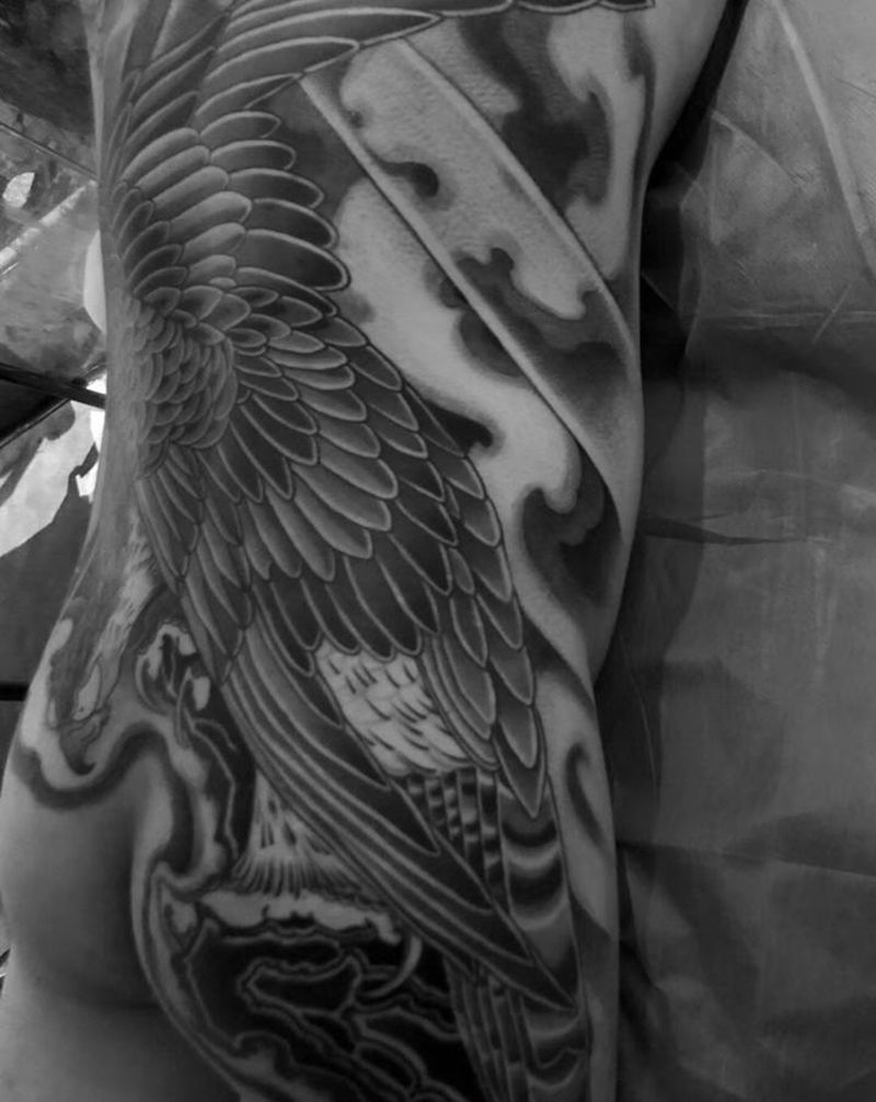 鹰纹身图片_传统纹身图案