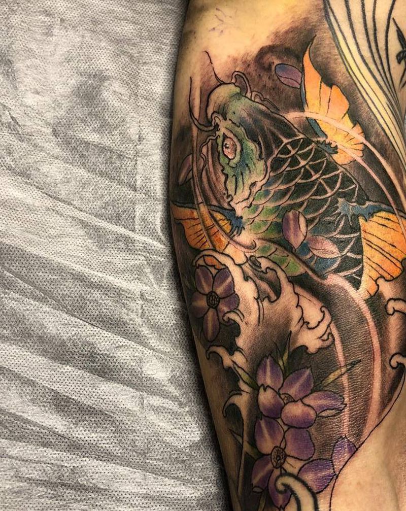 锦鲤纹身图片_手臂纹身图案