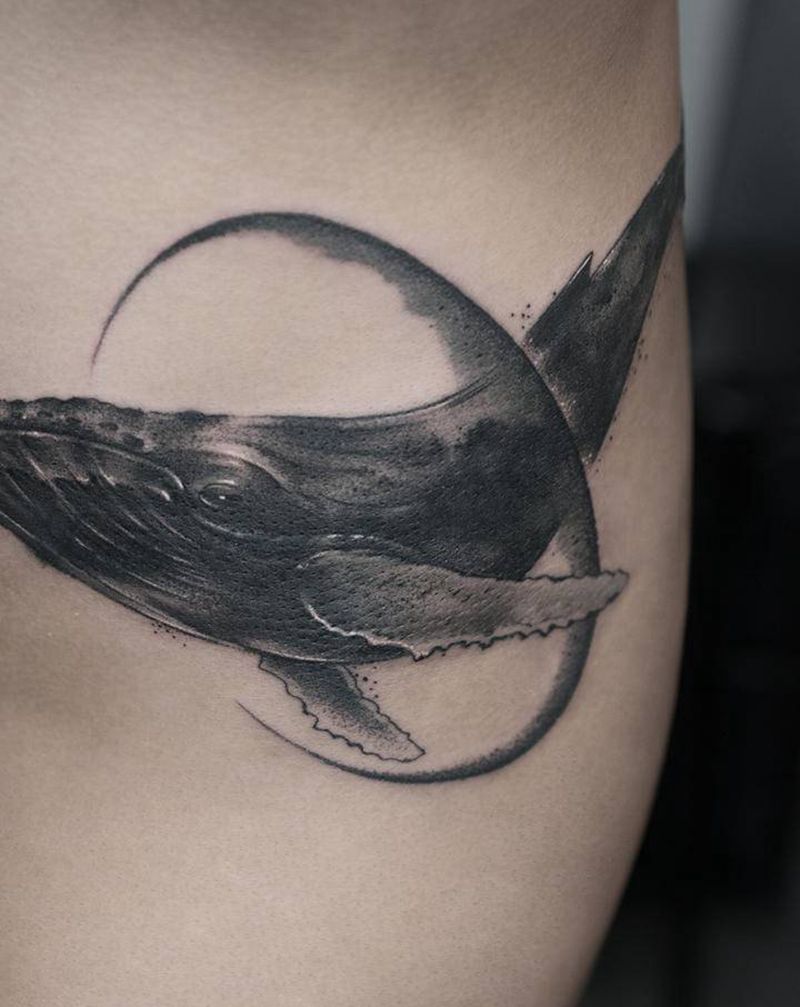 穿越维度的遮盖纹身图片_腹部腰部新传统水彩纹身图案