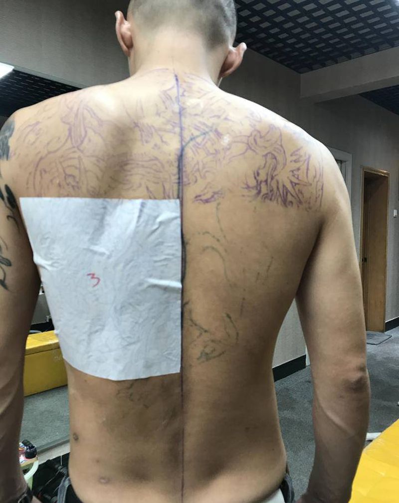 待续纹身图片_背部新传统纹身图案