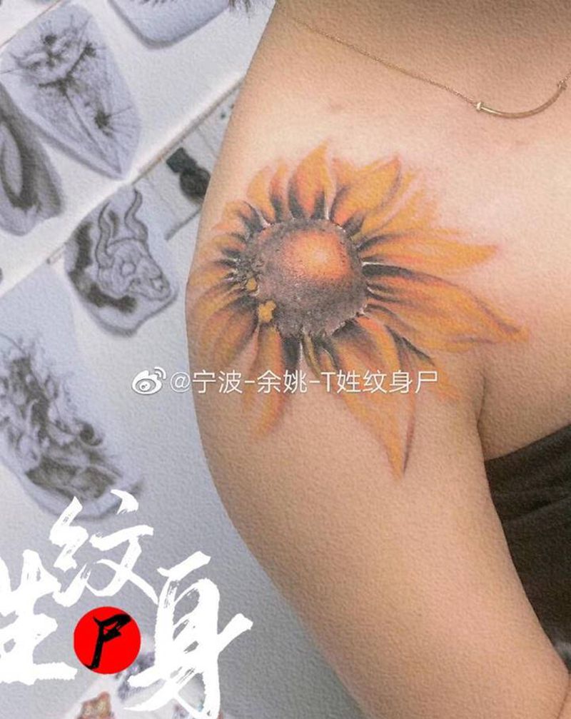 原创手绘作品（光）纹身图片_肩部水彩纹身图案