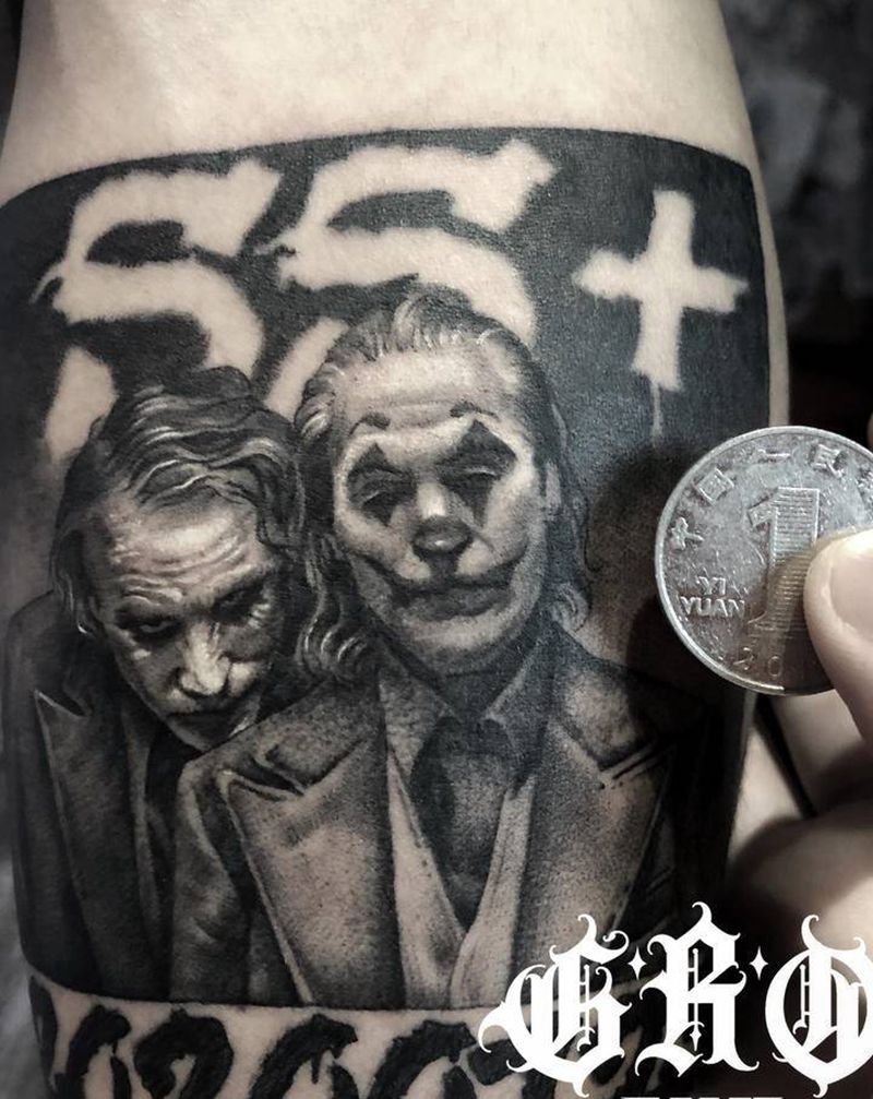 joker纹身图片_手臂手部欧美写实花体字纹身图案