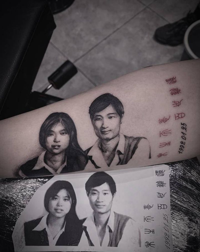 老照片 很有纪念意义的一张照片纹身图片_手臂欧美写实纹身图案