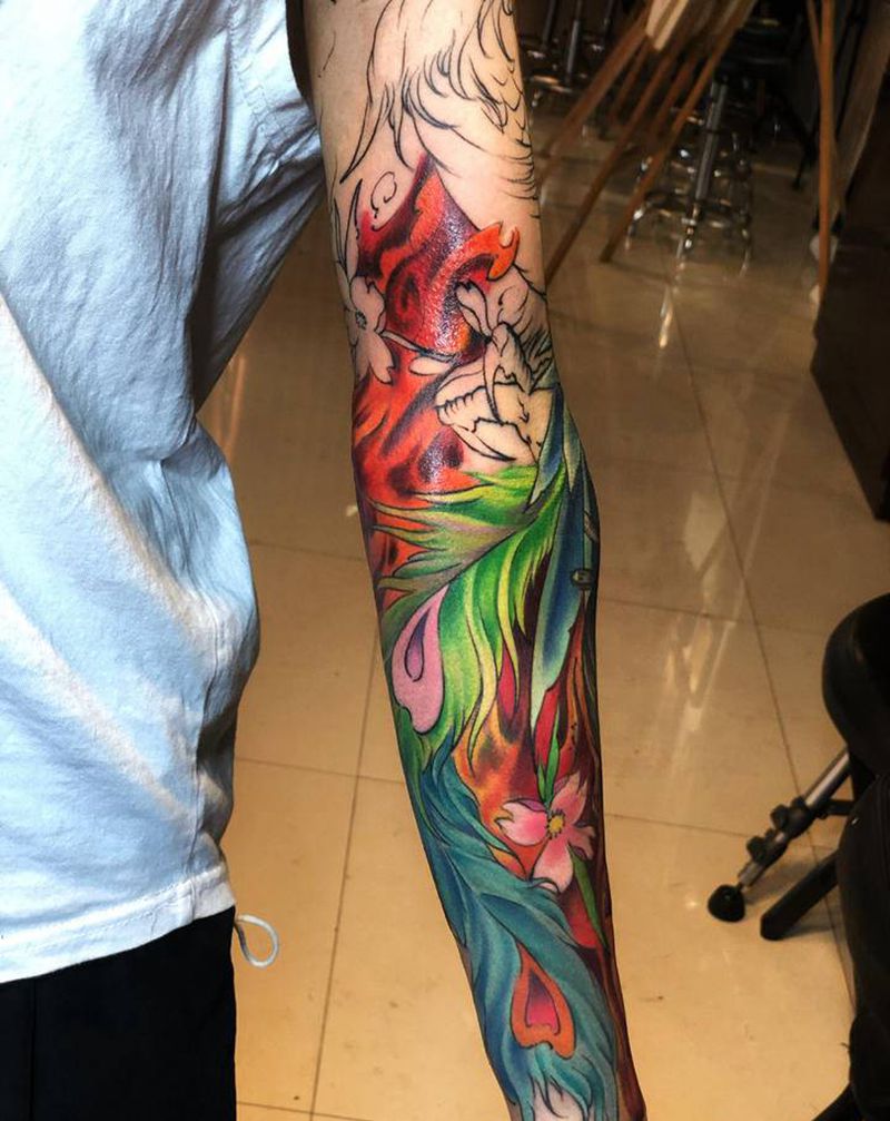 凤凰纹身图片_手臂手部新传统纹身图案