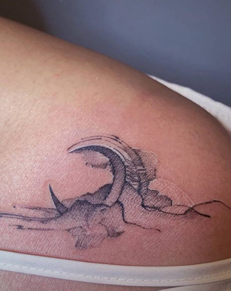 即兴创作纹身图片_胸部肩部纹身图案