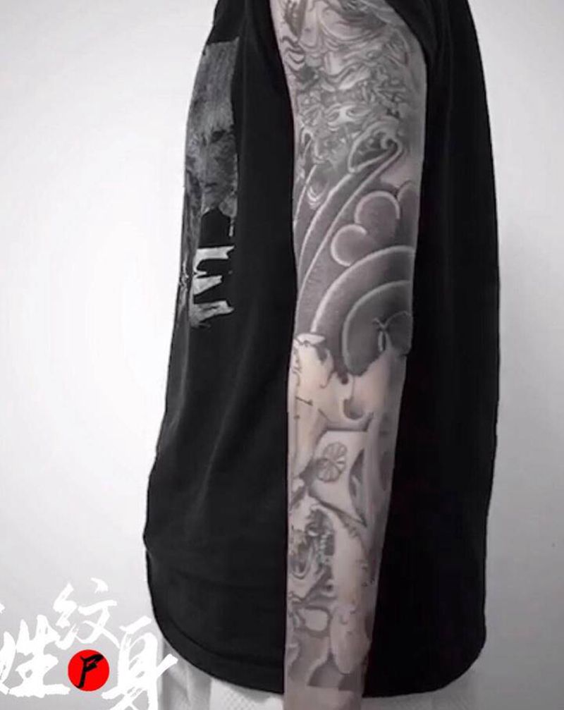 花臂修改/未完成/大臂非本人纹身图片_手臂纹身图案