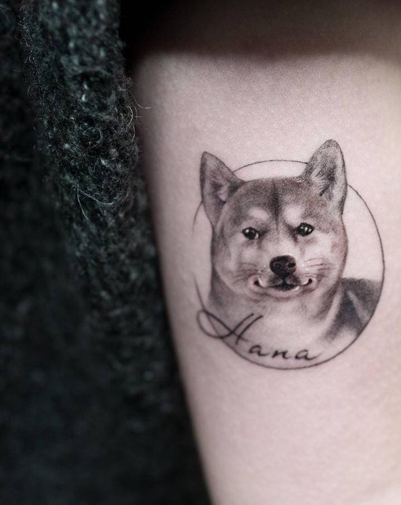 爱犬纹身图片_手部手臂欧美写实New School纹身图案