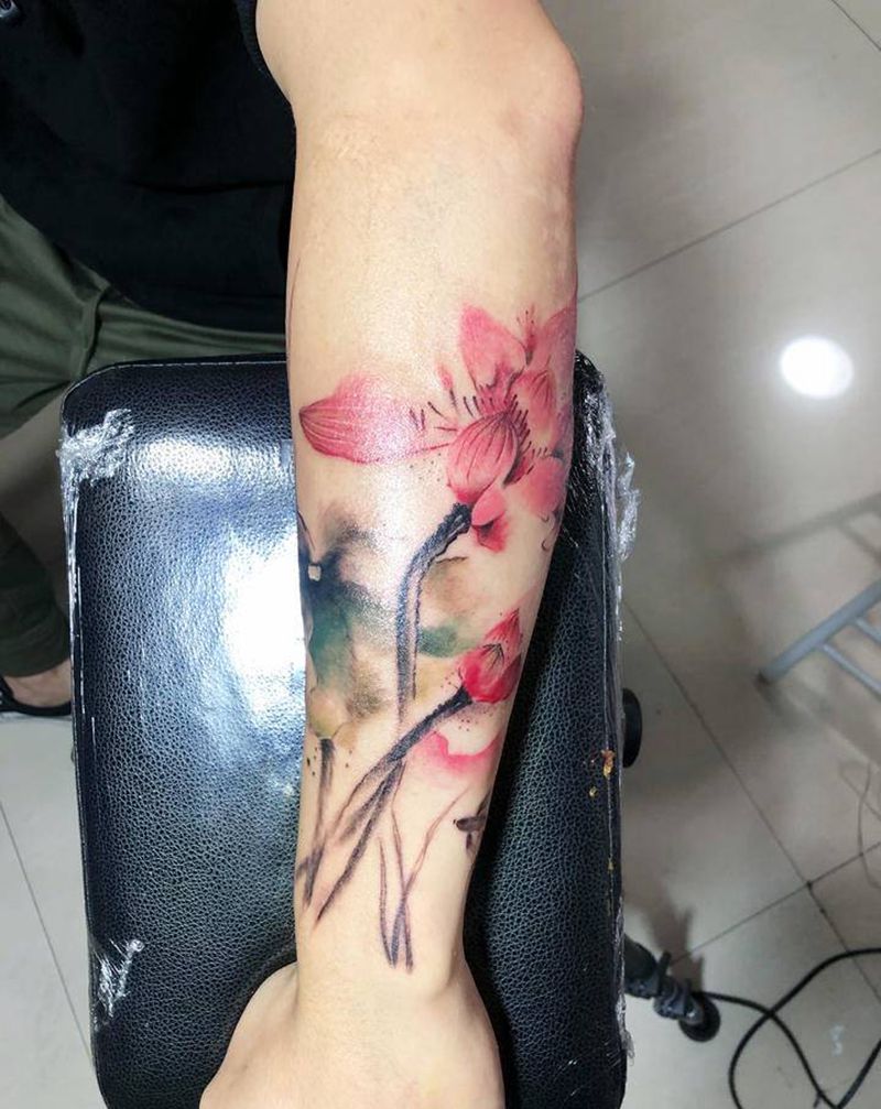 水墨纹身图片_手臂新传统水墨纹身图案